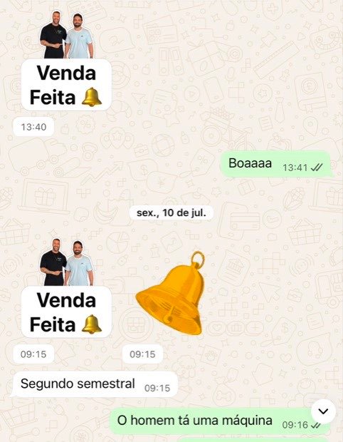 Print no grupo: figurinha de venda feita e o aviso de um segundo plano semestral fechado